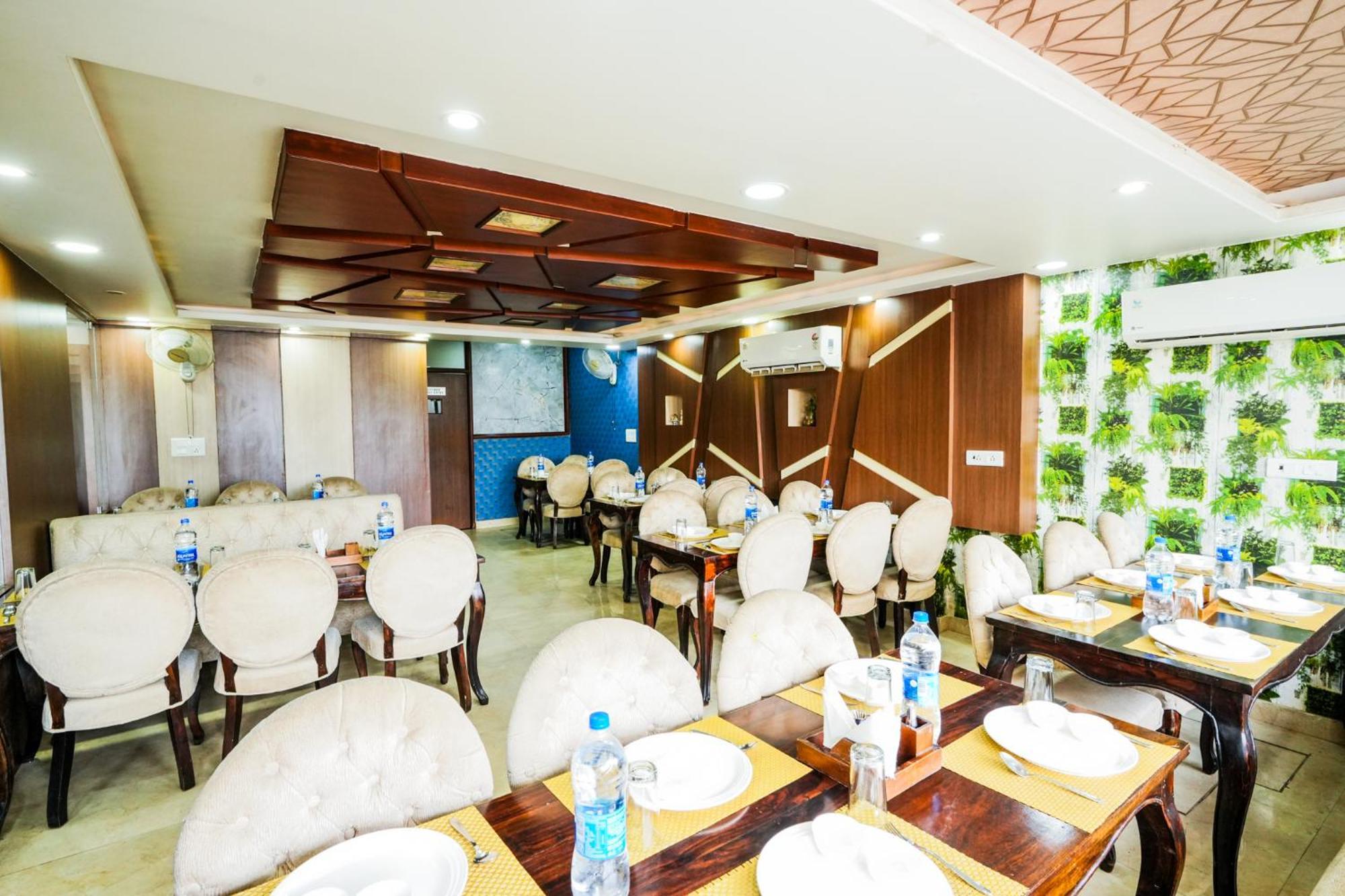 Hotel Olive Greens Jaipur Buitenkant foto