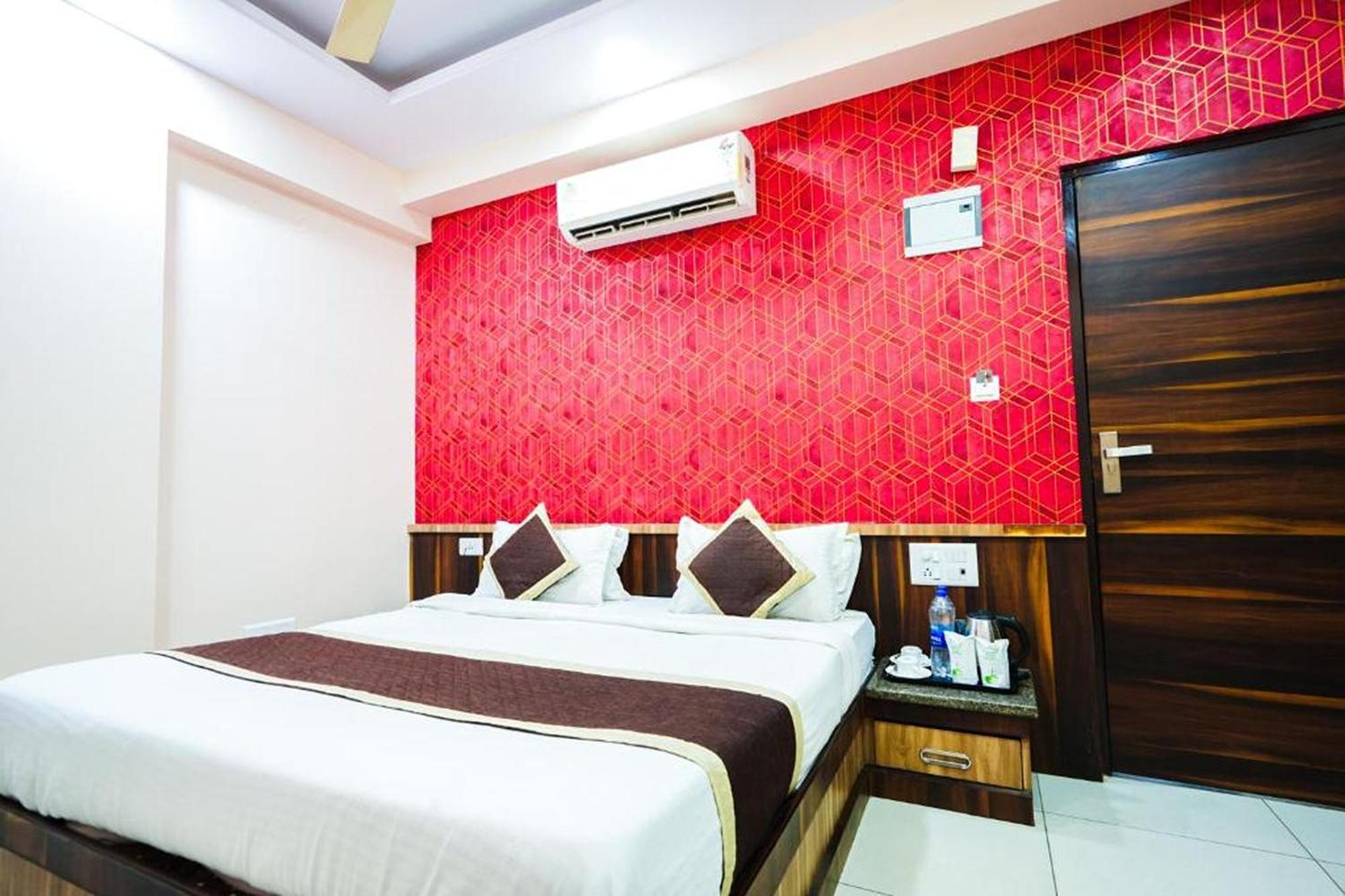 Hotel Olive Greens Jaipur Buitenkant foto