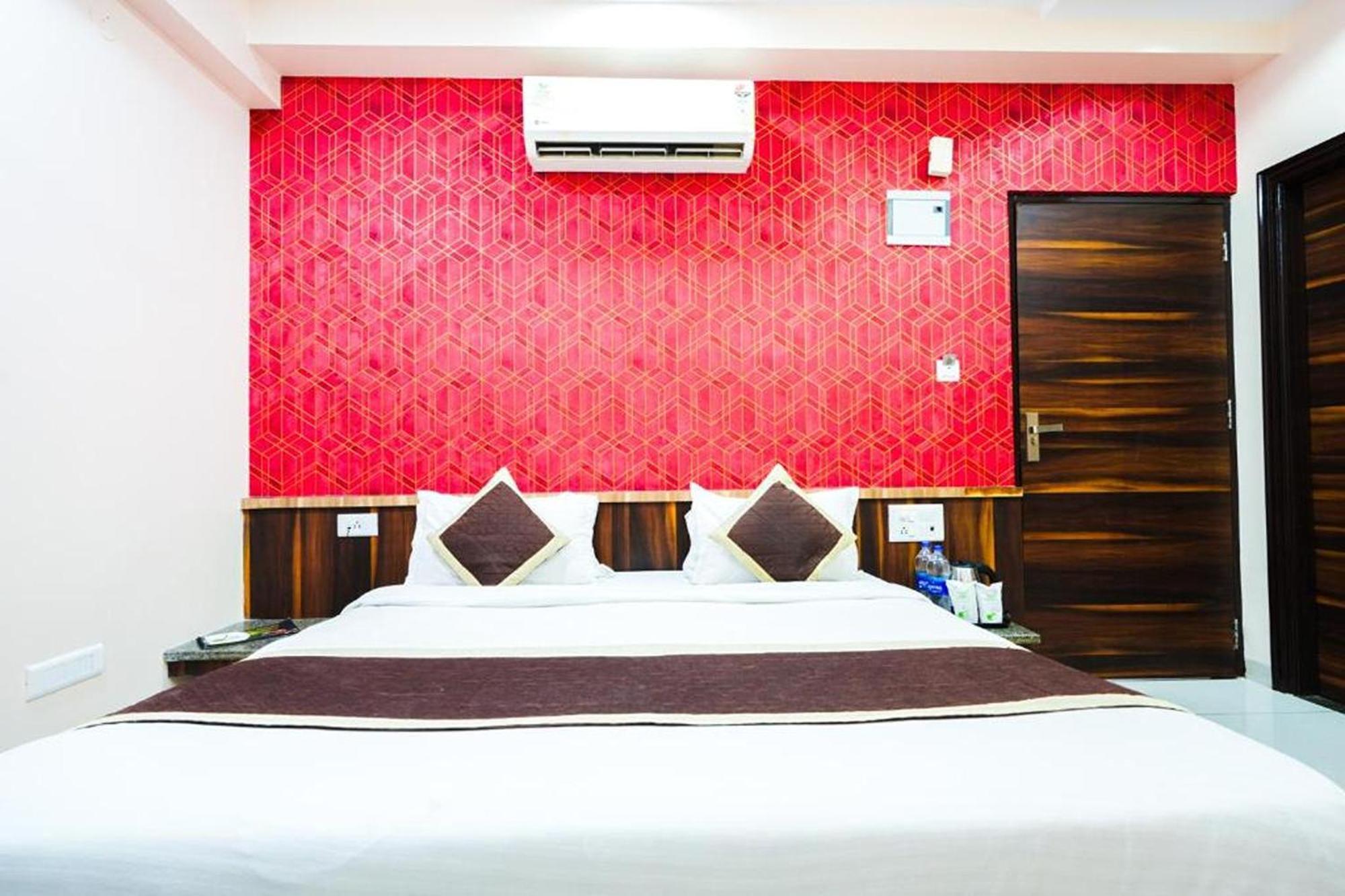 Hotel Olive Greens Jaipur Buitenkant foto