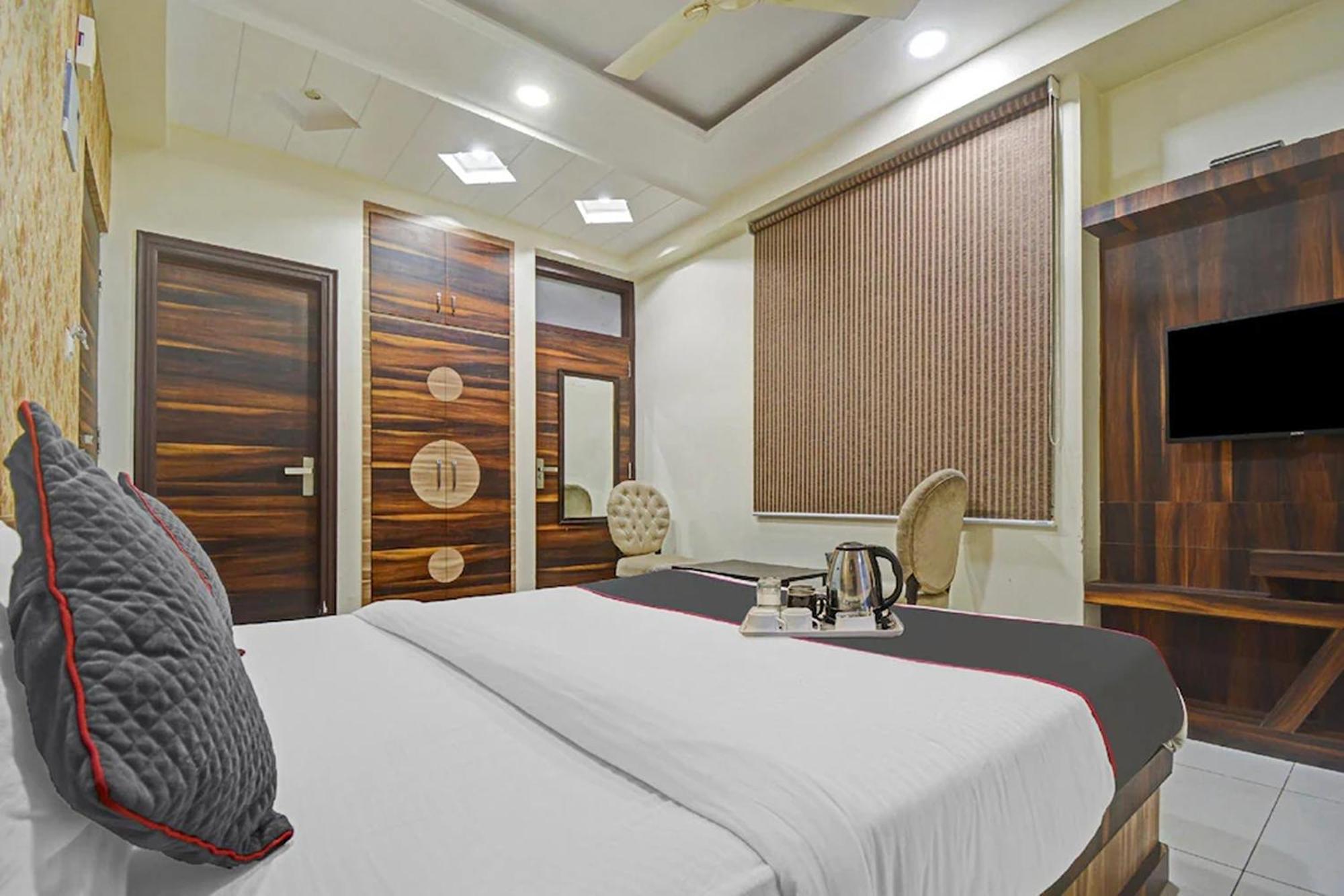 Hotel Olive Greens Jaipur Buitenkant foto